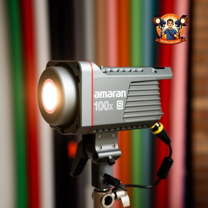 Cây đèn LED Aputure Amaran 100x S Bi-Color