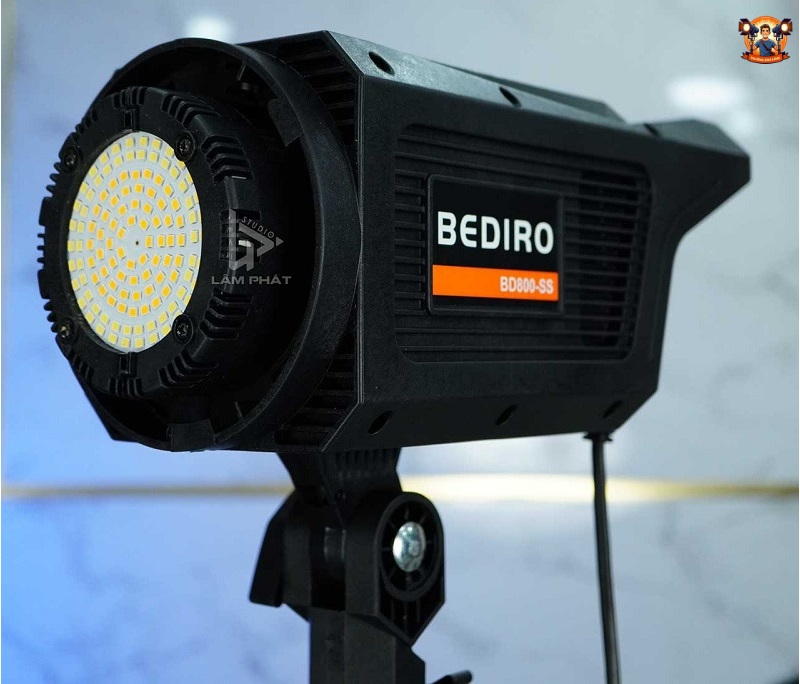 So sánh đèn Bediro và MarkLive